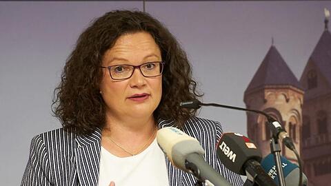 Andrea Nahles, ehemalige Vorsitzende der SPD, bei ihrem Vortrag im Kloster Maria Laach in der Eifel.