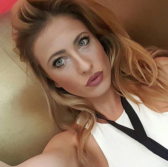Mihaela Cataj zeigt sich ziemlich sexy