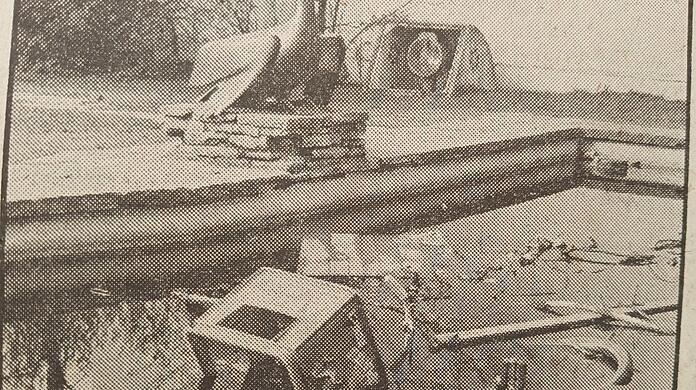 Biertragerl und Co.: Ein offenbar alltäglicher Blick in einen Münchner Brunnen im Juni 1974.