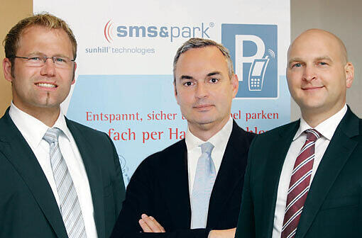 &bdquo;sunhill technologies&ldquo;-Geschäftsführer Matthias Mandelkow mit Martin C. Körner und Christoph Schwarzmichel (v.l.)