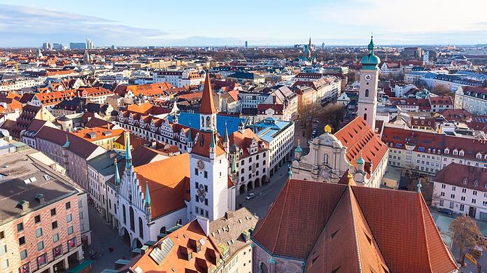 Wohnraum in München ist teuer – und nur schwierig zu bekommen. Trickbetrüger nutzten das nun aus, um Geld einzusacken.