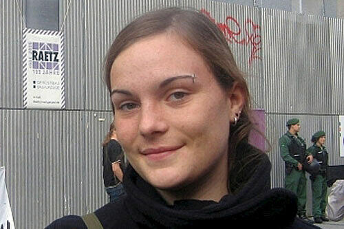 für Sophie, die 18-jährige Tochter, kam jede Hilfe zu spät.