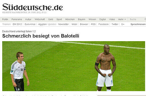 Ein konsternierter Lahm und Mucki-Balotelli: Die SZ beschreibt die Niederlage als "schmerzlich"