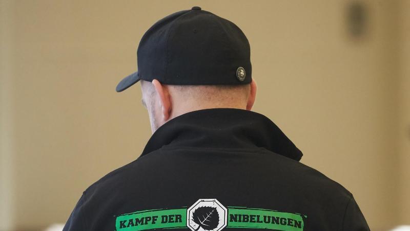 In den vergangenen Jahren haben sich Verfassungsschutz zufolge vor allem in Ostdeutschland rechte Kampfsportgruppen etabliert, die sich bei Veranstaltungen wie dem "Kampf der Nibelungen" treffen. In den vergangenen Jahren haben sich Verfassungsschutz zufolge vor allem in Ostdeutschland rechte Kampfsportgruppen etabliert, die sich bei Veranstaltungen wie dem "Kampf der Nibelungen" treffen.