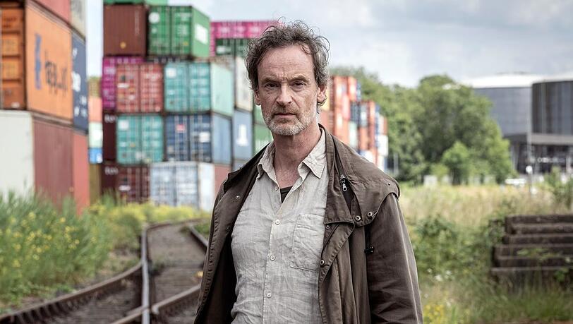 "Tatort: Abstellgleis": Bei seinen Ermittlungen gerät Kommissar Peter Faber (Jörg Hartmann) selbst in die Schusslinie.