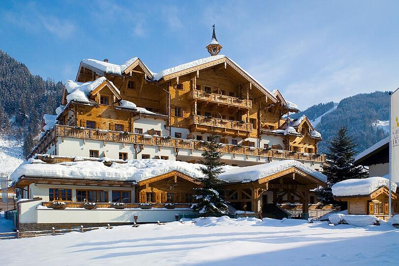 Echtes Wintermärchen: der GROSSARLER HOF im Salzburger Land.