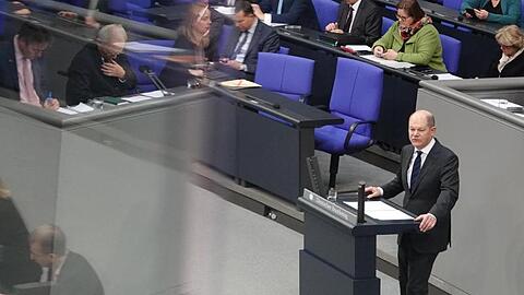 Finanzminister Olaf Scholz (SPD) spricht in der Plenarsitzung im Deutschen Bundestag.