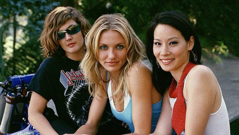 Nach dem Serienerfolg in den Siebzigern sorgten 2000 und 2003 Drew Barrymore (von links), Cameron Diaz und Lucy Liu in der Neuauflage "3 Engel f&uuml;r Charlie" f&uuml;r klingelnde Kinokassen. Wer jetzt die Hauptrollen &uuml;bernimmt, ist noch nicht bekannt.