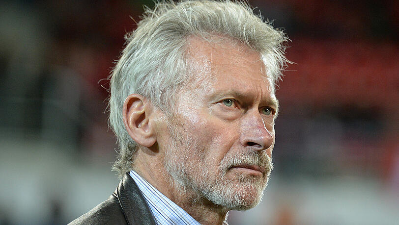 Nach der 0:2-Niederlage gegen Hoffenheim rechnet Bayern-Legende Paul Breitner mit dem System Ancelotti ab. Nach der 0:2-Niederlage gegen Hoffenheim rechnet Bayern-Legende Paul Breitner mit dem System Ancelotti ab.