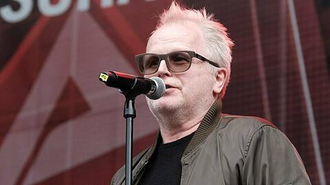 Herbert Grönemeyer sprach zu den Teilnehmern der "Alarmstufe Rot"-Demo.