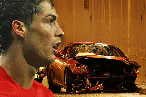 Nur noch Schrott: Ronaldo und sein Ferrari.