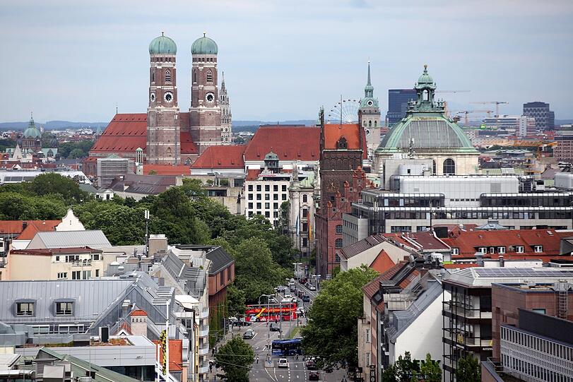 Seltener Blick von Westen auf die Altstadt - vom Spaten-Turm aus.