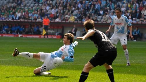 Schoss das 1:1 für die Löwen: Benny Lauth. Schoss das 1:1 für die Löwen: Benny Lauth.