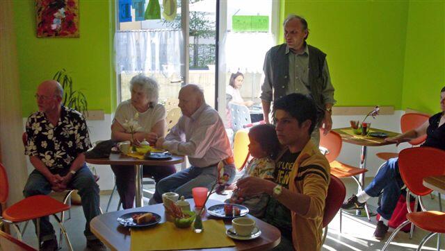 Das Nachbarschafts-Café. Für den Betrieb werden noch ehrenamtliche Helfer gesucht. Das Nachbarschafts-Café. Für den Betrieb werden noch ehrenamtliche Helfer gesucht.