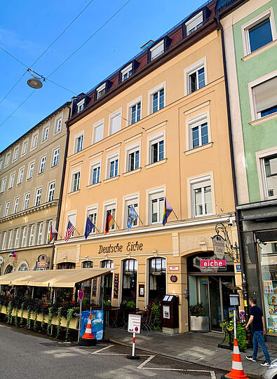 Das Restaurant &bdquo;Deutsche Eiche&ldquo; im G&auml;rtnerplatzviertel: Hier fr&uuml;hst&uuml;ckte Freddie Mercury gern zu fortgeschrittener Stunde.
