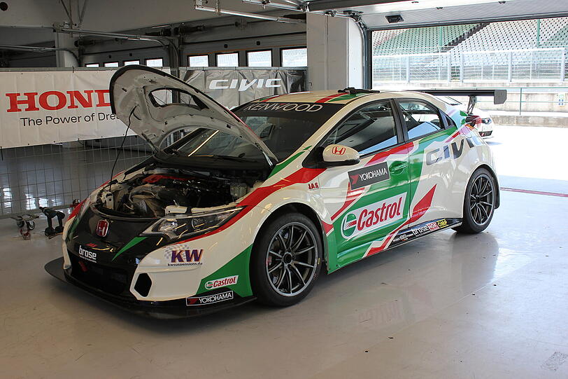 Am Hungaroring findet neben der Rekordfahrt auch ein Klassentreffen der verschiedenen Type R-Modelle statt. Ebenfalls mit dabei: der Langstrecken-Renner Civic Type R TCR.