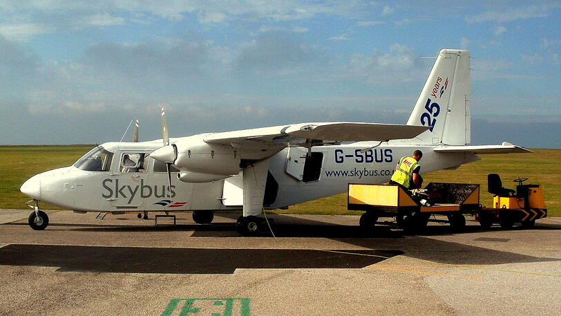 Land&rsquo;s End nach St. Mary (Flugzeit gemäß Flugplan: 19 Minuten).