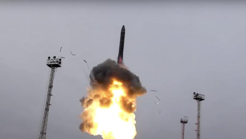 Undatierte Aufnahme vom Start einer ballistischen Interkontinentalrakete. Undatierte Aufnahme vom Start einer ballistischen Interkontinentalrakete.