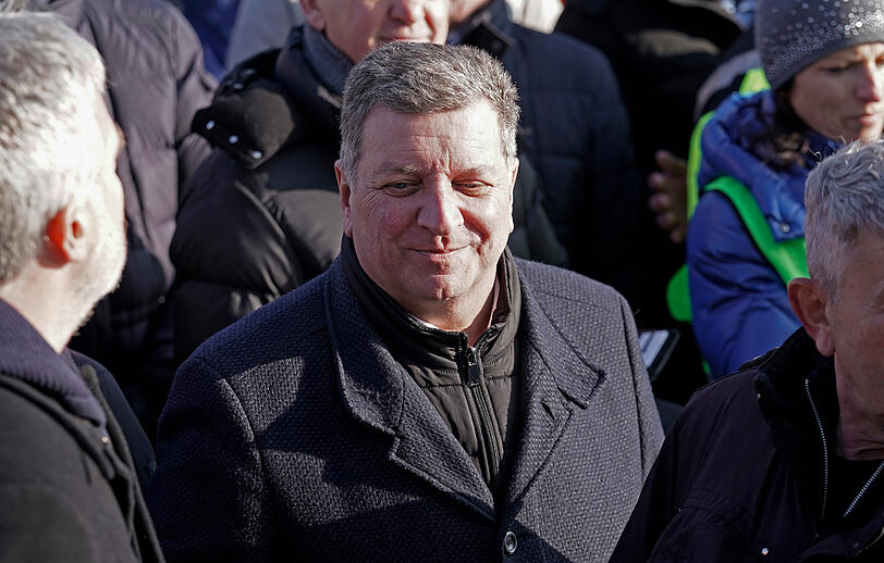 Christian Bernreiter (CSU), bayerischer Verkehrsminister beteiligt sich an einer Protestkundgebung von Transport- und Spediteursverbänden gegen die Klima- und Abgabenpolitik der Bundesregierung auf der Theresienwiese.