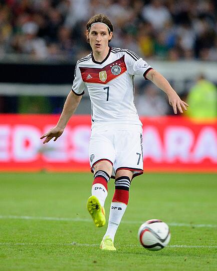 SEBASTIAN RUDY - Ohne Note - Nach dem Ausfall von Khedira wurde der Hoffenheimer von Löw nachnominiert und durfte nach 71 Minuten (für Kroos) ein wenig weltmeisterliche Trikot-Luft schnuppern.