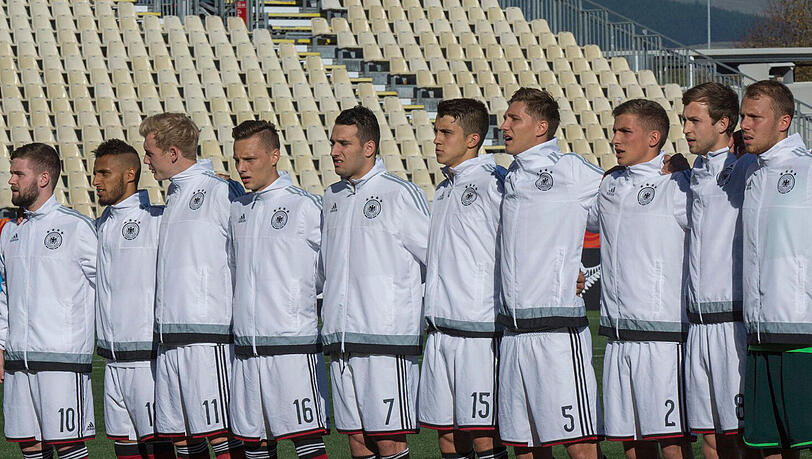 Die Deutsche U20-Nationalmannschaft hat auch das dritte WM-Gruppenspiel in Neuseeland gewonnen. Gegen Honduras setzte sich das DFB-Team mit 5:1 durch. Die Deutsche U20-Nationalmannschaft hat auch das dritte WM-Gruppenspiel in Neuseeland gewonnen. Gegen Honduras setzte sich das DFB-Team mit 5:1 durch.