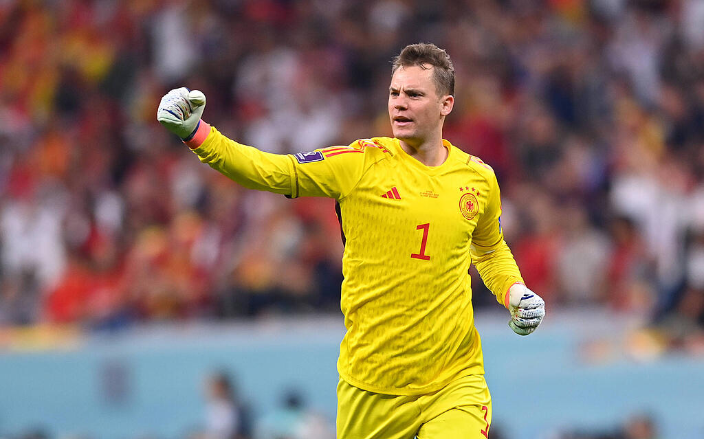 Manuel Neuer Rewrites FC Bayern History: Records Broken and Future Outlook Manuel Neuer Rewrites FC Bayern History: Records Broken and Future Outlook