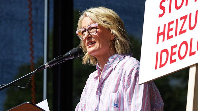 Monika Gruber bei der Demonstration in Erding.