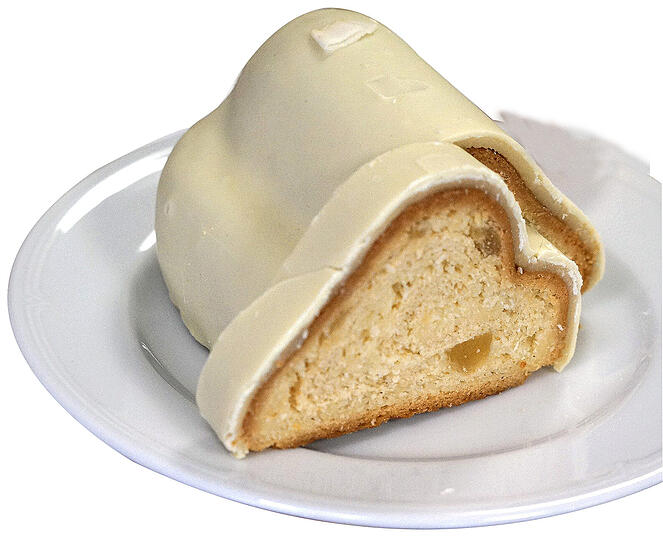 Für Exoten: DER PINA-COLADA-STOLLEN - Das karibische Zuckerl im Advent: Im Teig stecken Kokosnuss und in Barcardi eingelegte Ananas, und selbst der Mantel duftet nach Sonne: Ananas, Marzipan und weiße Schokolade, mjamm! Weshalb der Pina-Colada-Stollen quasi wie ein gebackener Cocktail schmeckt. Kreiert hat ihn der Dinkelbäcker Düming aus Haar.
