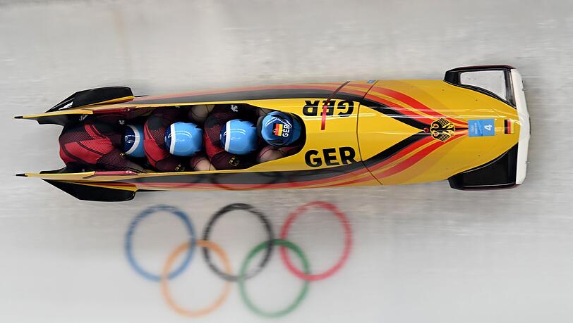Mit Weltcup-Dominator Francesco Friedrich setzte sich in Peking der Favorit mit Doppel-Gold durch.