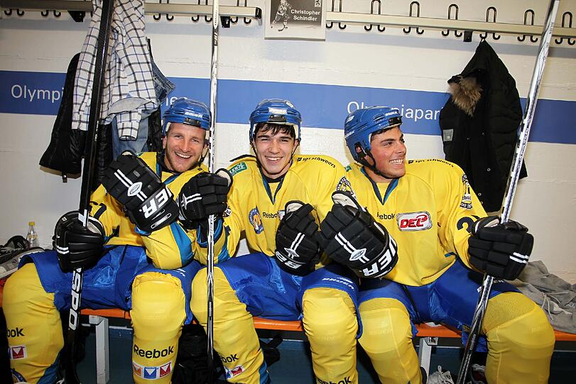 1860-Stars on Ice: Das Eisvergnügen der Löwen gegen den EHC in Bildern.