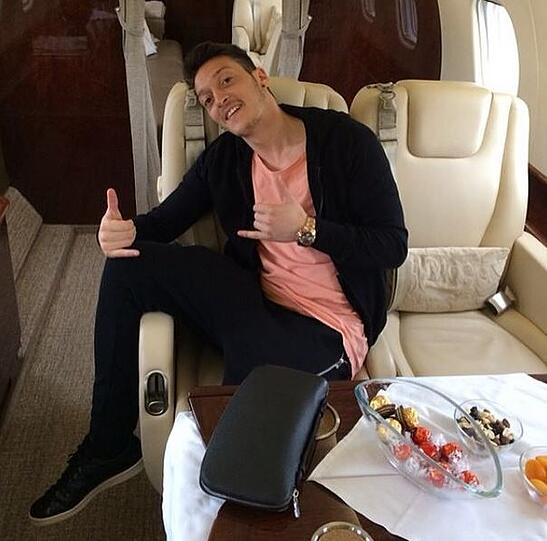 Das Leben von Mesut Özil auf Instagram
