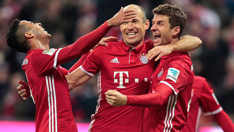 10. Dezember 2016: Mit 5:0 überrollten die Bayern den VfL Wolfsburg beim letzten Bundesliga-Duell in der Allianz Arena. Der angeschlagene Spanier Thiago (links) fehlt diesmal.