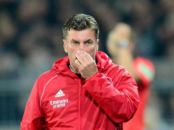 Kassierte mit seinem Team die erste Niederlage der Saison: HSV-Trainer Dieter Hecking.