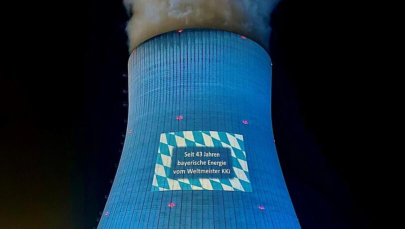 Ein letzter Gruß am Kühlturm.