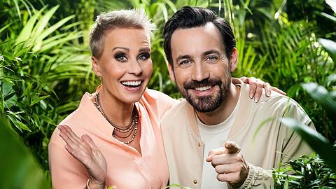 Sonja Zietlow und Jan Köppen laden im Sommer bislang noch nicht enthüllte Show-Legenden ins Dschungelcamp ein.