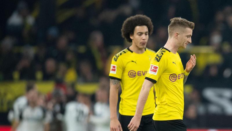 Die Dortmunder kamen über ein 3:3 gegen den SC Paderborn nicht hinaus. Die Dortmunder kamen über ein 3:3 gegen den SC Paderborn nicht hinaus.