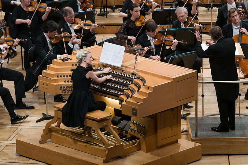 Iveta Apkalna spielt Poulenc im Gasteig.