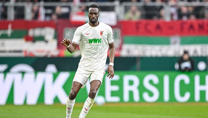 Augsburgs Chrislain Matsima ist Papa geworden. (Archivbild)