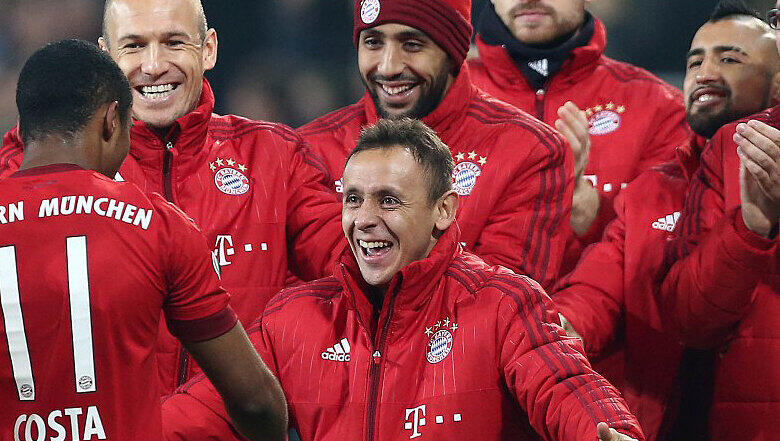 Rafinha jubelt über ein Bayern-Tor - und jetzt auch über den deutschen Pass Rafinha jubelt über ein Bayern-Tor - und jetzt auch über den deutschen Pass