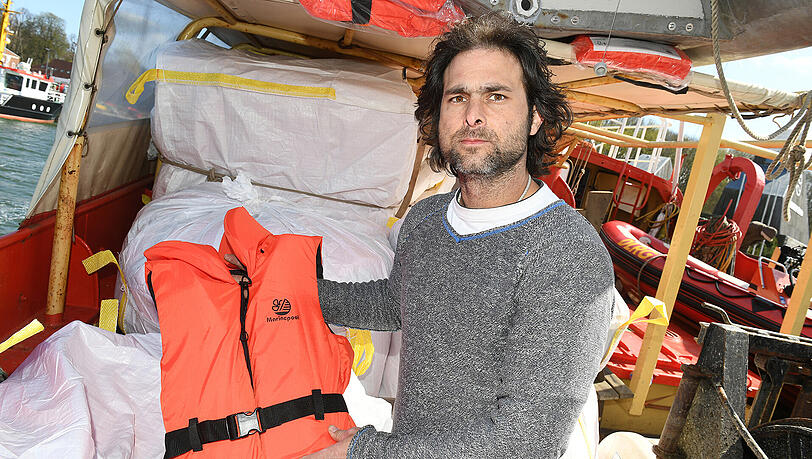 Sea-Eye-Gründer Michael Buschheuer hofft auf Kanzlerin Merkels Hilfe bei der Verbesserung der Humanitären Lage in Libyen.