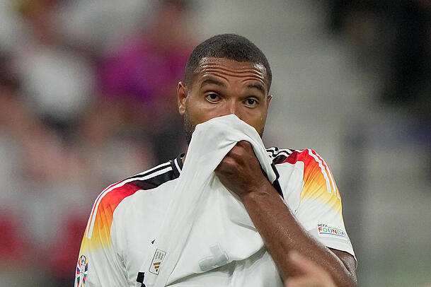 Jonathan Tah wird nicht zum FC Bayern wechseln (Archiv).