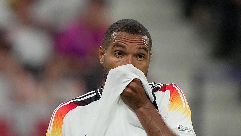 Jonathan Tah wird nicht zum FC Bayern wechseln (Archiv). Jonathan Tah wird nicht zum FC Bayern wechseln (Archiv).