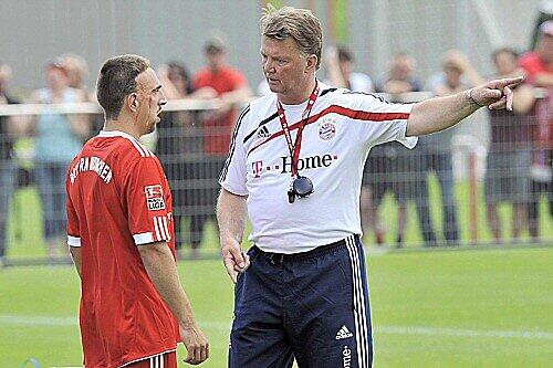Auch in Stuttgart muss Trainer van Gaal auf Franck Ribéry verzichten.