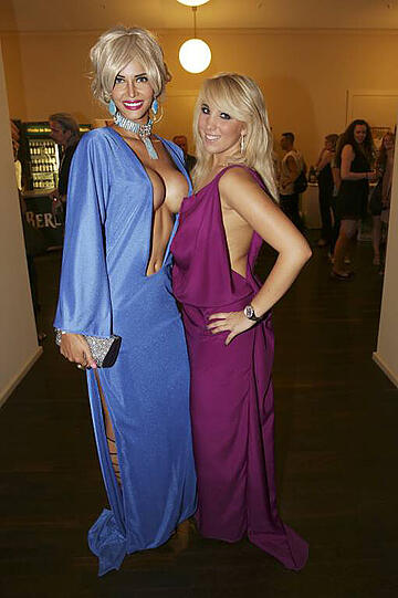 Fashion-Week: Micaela Schäfer mal wieder halb-nackt