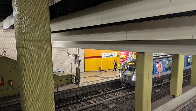 Auch am Kolumbusplatz fuhr nichts mehr. Auch am Kolumbusplatz fuhr nichts mehr.