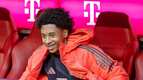 Inzwischen regelm&auml;&szlig;ig im Profikader des FC Bayern: Der 16-j&auml;hrige Verteidiger Cassiano Kiala.