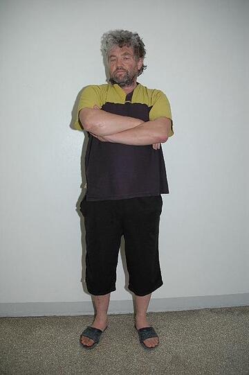 Diese Fotos von Thomas S. hat die Polizei veröffentlicht. Wer hat den Mann in der Nähe des Tatorts in Krailling gesehen?
