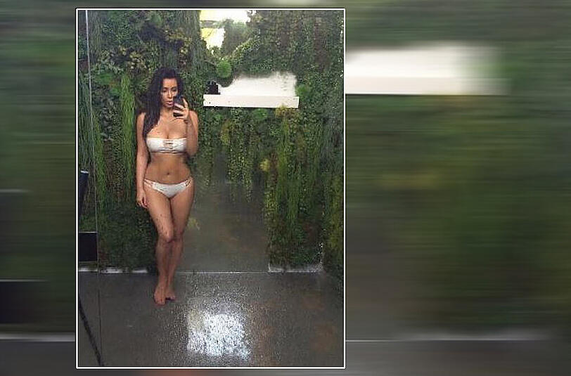 Glaubt man den Vorwürfen der Revolutionsgarde des Irans ist Kim Kardashian eigentlich gar kein Reality-Star, sondern vielmehr eine Agentin des Westens. So soll die 35-Jährige, Anführerin einer gezielten Operation sein, die gegen die Sittlichkeit junger Iranerinnen ankämpft. Grenzenlose Paranoia oder könnte da etwas dran sein? Entscheiden Sie selbst in unserer Bilderstrecke.