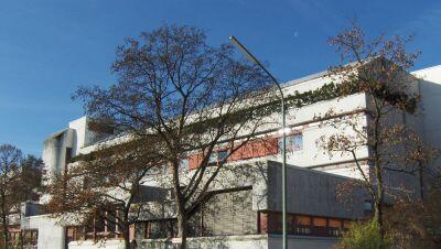 Das Gymnasium in Fürstenried platzt aus allen Nähten. Das Gymnasium in Fürstenried platzt aus allen Nähten.