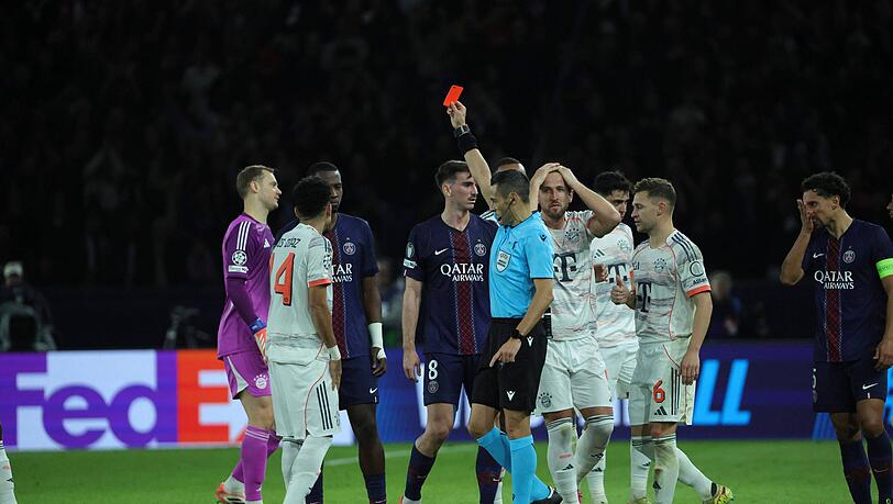 Sah kurz vor der Pause die Rote Karte: Luis Díaz. Sah kurz vor der Pause die Rote Karte: Luis Díaz.